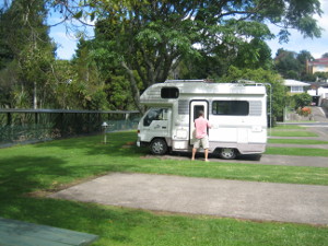 Camp-Kiwi-Holiday-Park-03.JPG