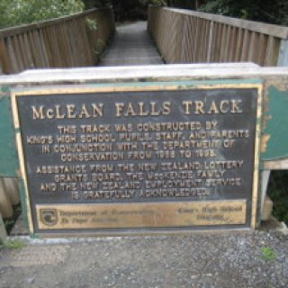 McLean-Falls-Walk-01